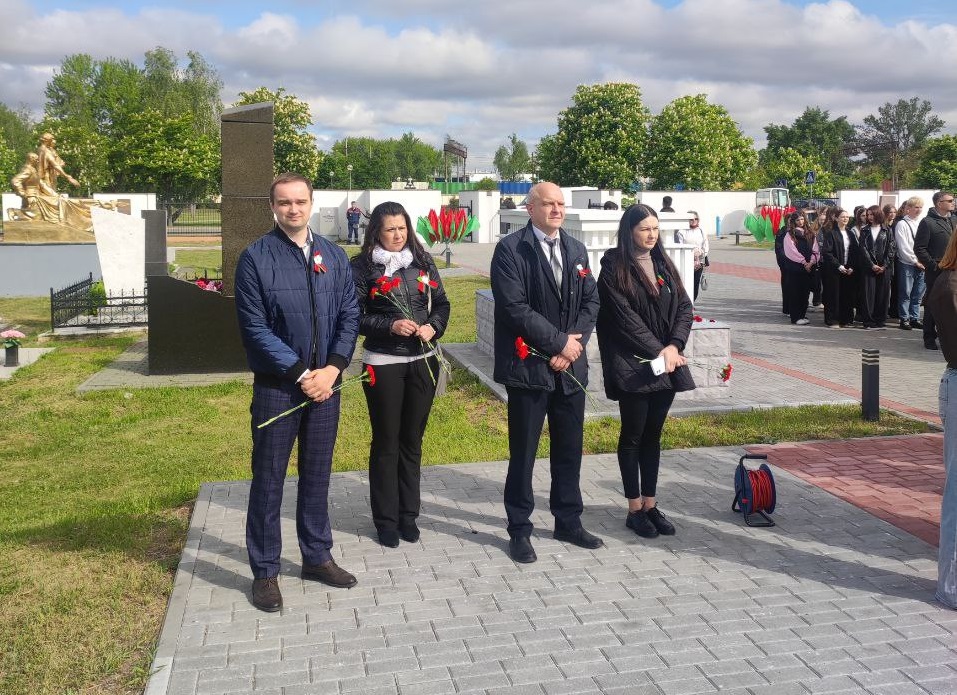 Сотрудники инспекции в преддверии Дня Победы приняли участие в митинге-реквиеме на Гарнизонном кладбище Бреста