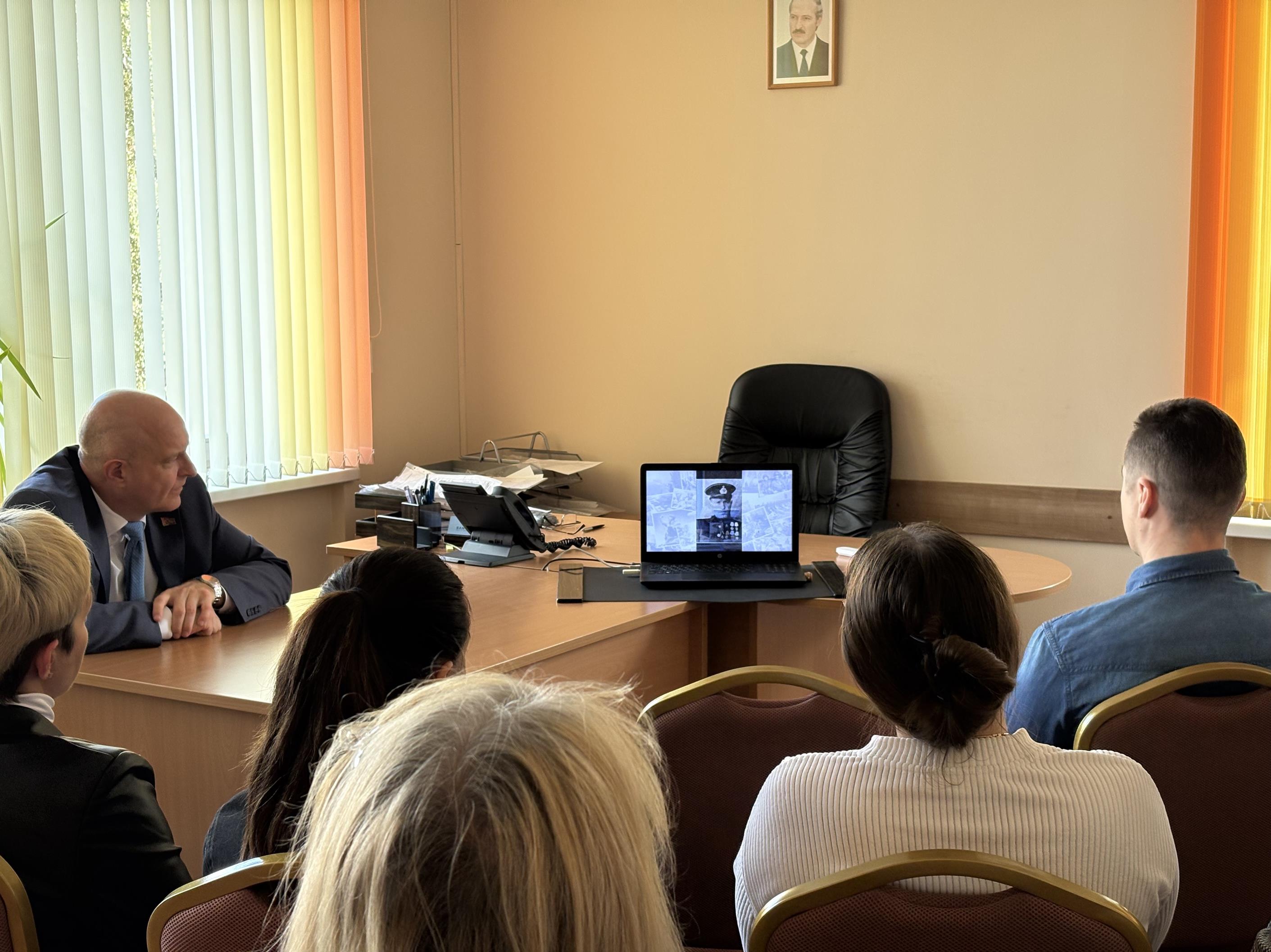 Просмотр видеопроекта «Родные лица Победы»